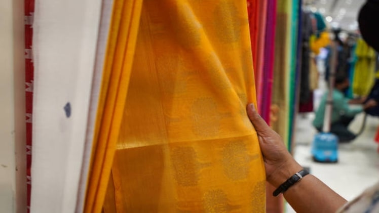 What is the best online shopping site for buying Banarasi Saree online?
