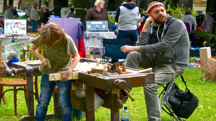 8 Things You Can Sell at a Flea Market