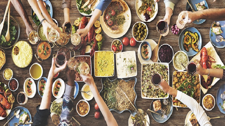 How to Throw a Dinner Party Inspired by a Specific Destination