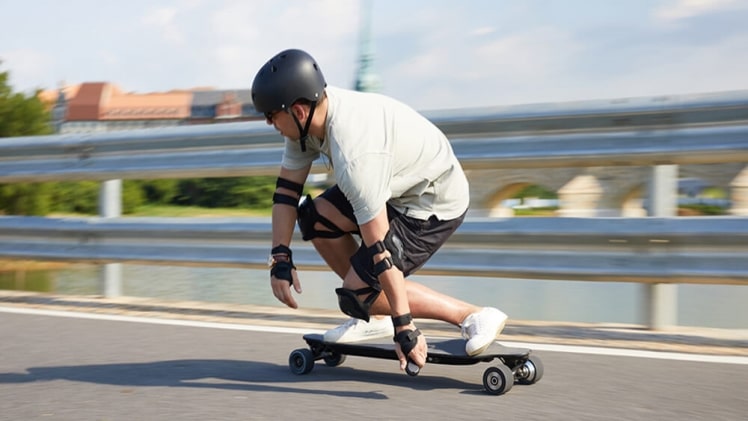 Are Electric Skateboards Safe? Must Know Safety Tips!