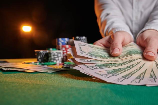 How Much Does a Casino Owner Make in a Year?