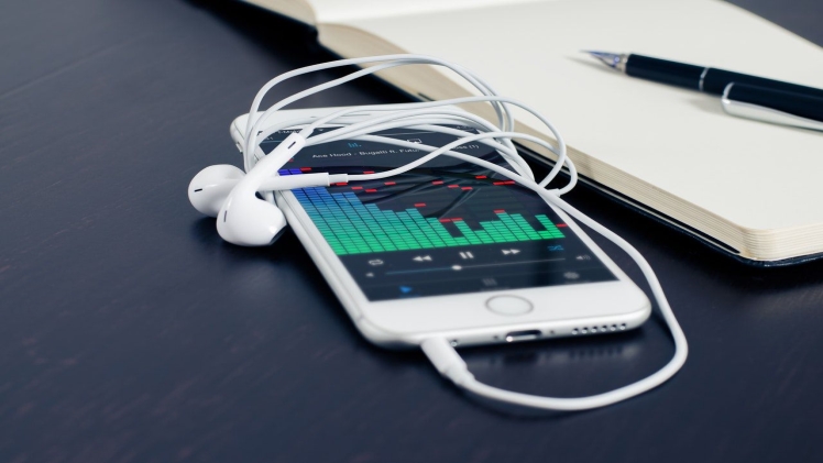 Reasons Why You Should Stream Music On Your Smartphone