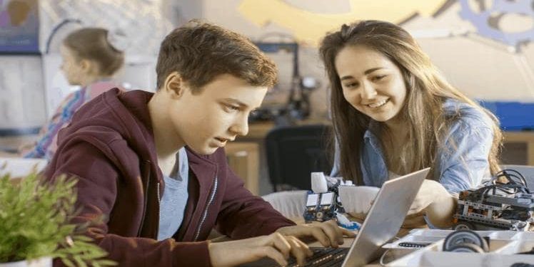 Top Benefits of Extracurricular Activities for Students