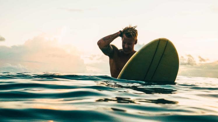 Know The Tips To Buy Surfboards