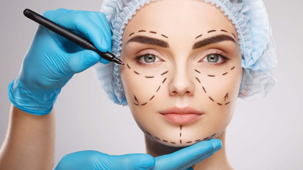Exploring the Benefits and Risks of Plastic Surgery